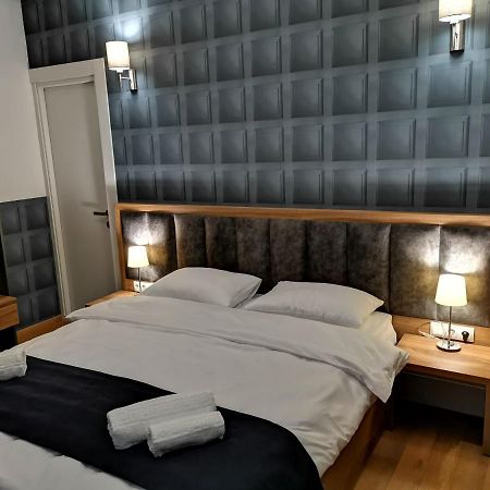 3 Rooms Hotel Tbilisi Exterior photo