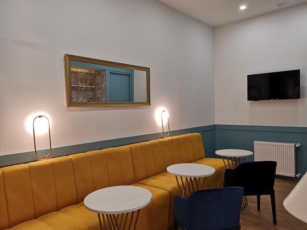 3 Rooms Hotel Tbilisi Exterior photo